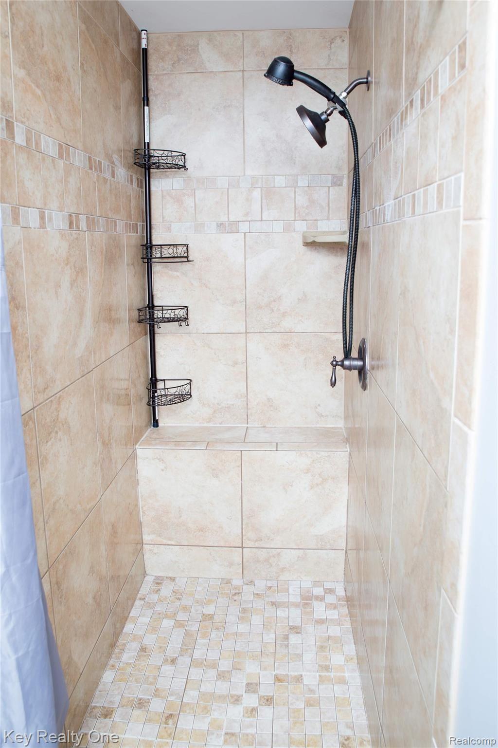 6930 Ball Road Romulus, MI 48174 - Photo 12 of 21 Master Bath