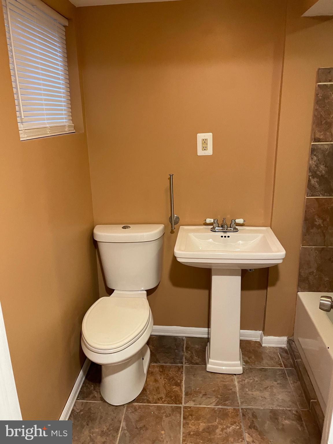 2909 Federal Street Baltimore, MD 21213 - Photo 15 of 33 Unit 1 Full Bath