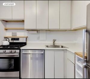 330 East 75th Street, Unit 9D Manhattan, NY 10021 - Photo 3 of 7