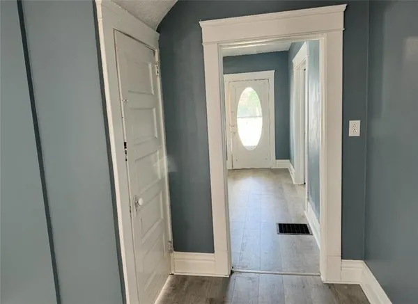 $39,000 | 766 South Irvine Avenue, Sharon, PA 16146