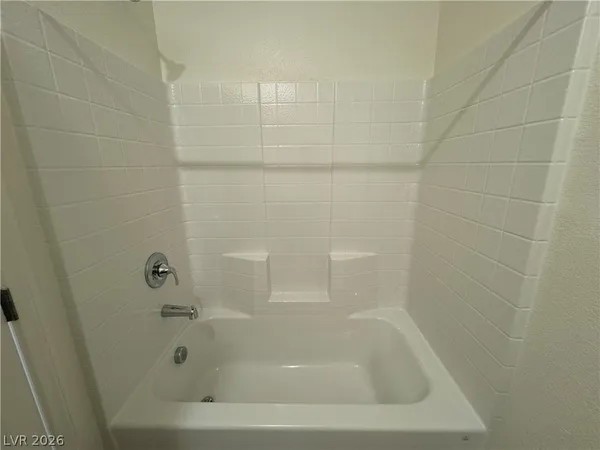 $2,200 | 3655 Valpacos Lane, Henderson, NV 89044