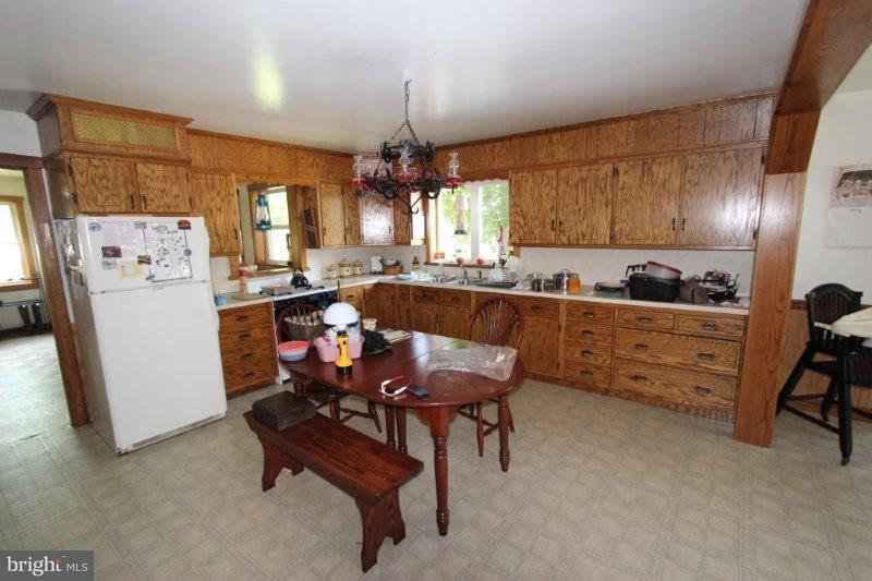 19 Upper Valley Road Christiana, PA 17509 - Photo 11 of 24
