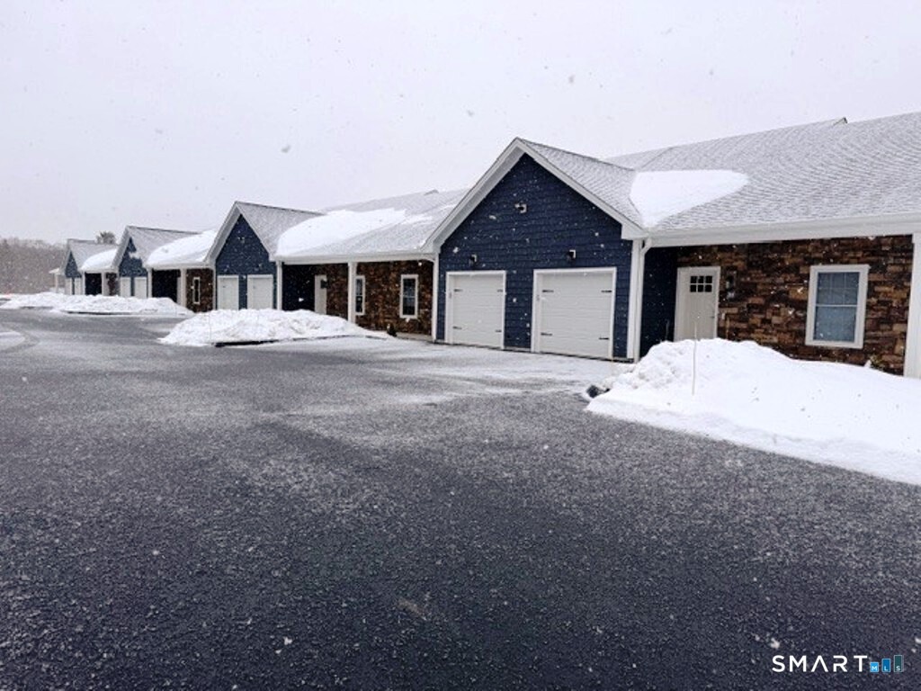 210 Munson Road, Unit 1B Wolcott, CT 06716 - Photo 1 of 2 Photo is of building 2, building 1 is not up yet.