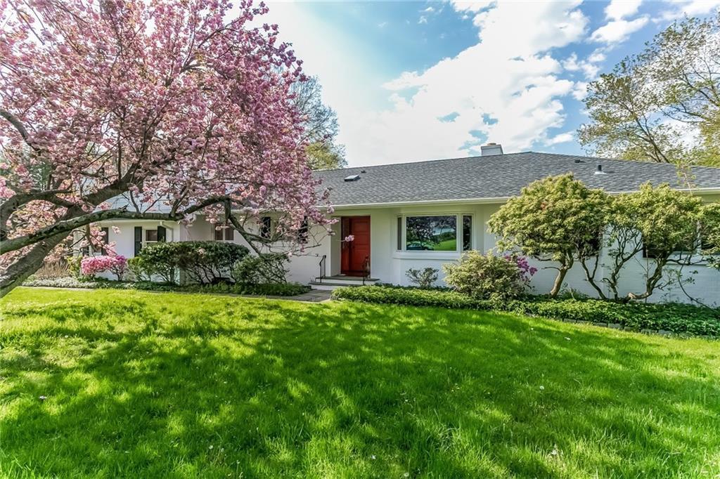18 Inwood Road Woodbridge, CT 06525 - Photo 1 of 1 Gallery Image 1