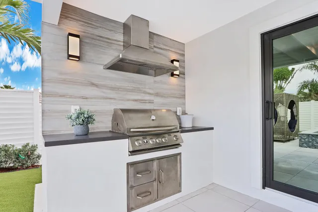 $18,000 | 441 South Lyra Circle, Juno Beach, FL 33408