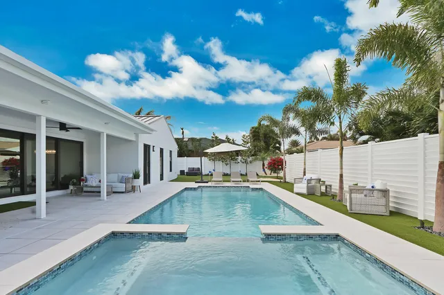 $18,000 | 441 South Lyra Circle, Juno Beach, FL 33408