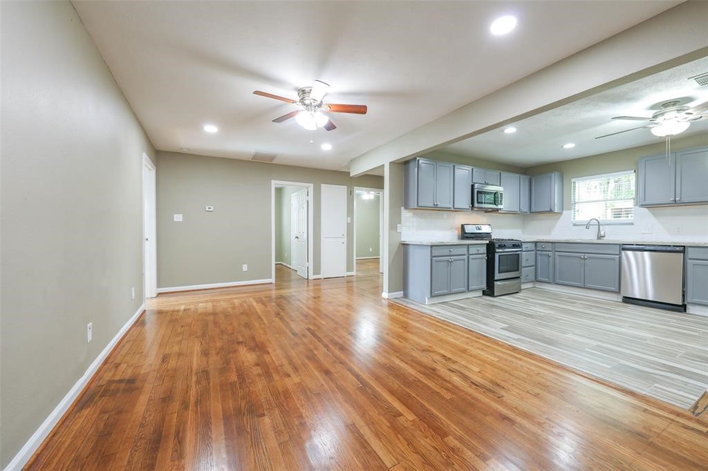 4139 Lumberdale Road Houston, TX 77092 - Photo 8 of 31