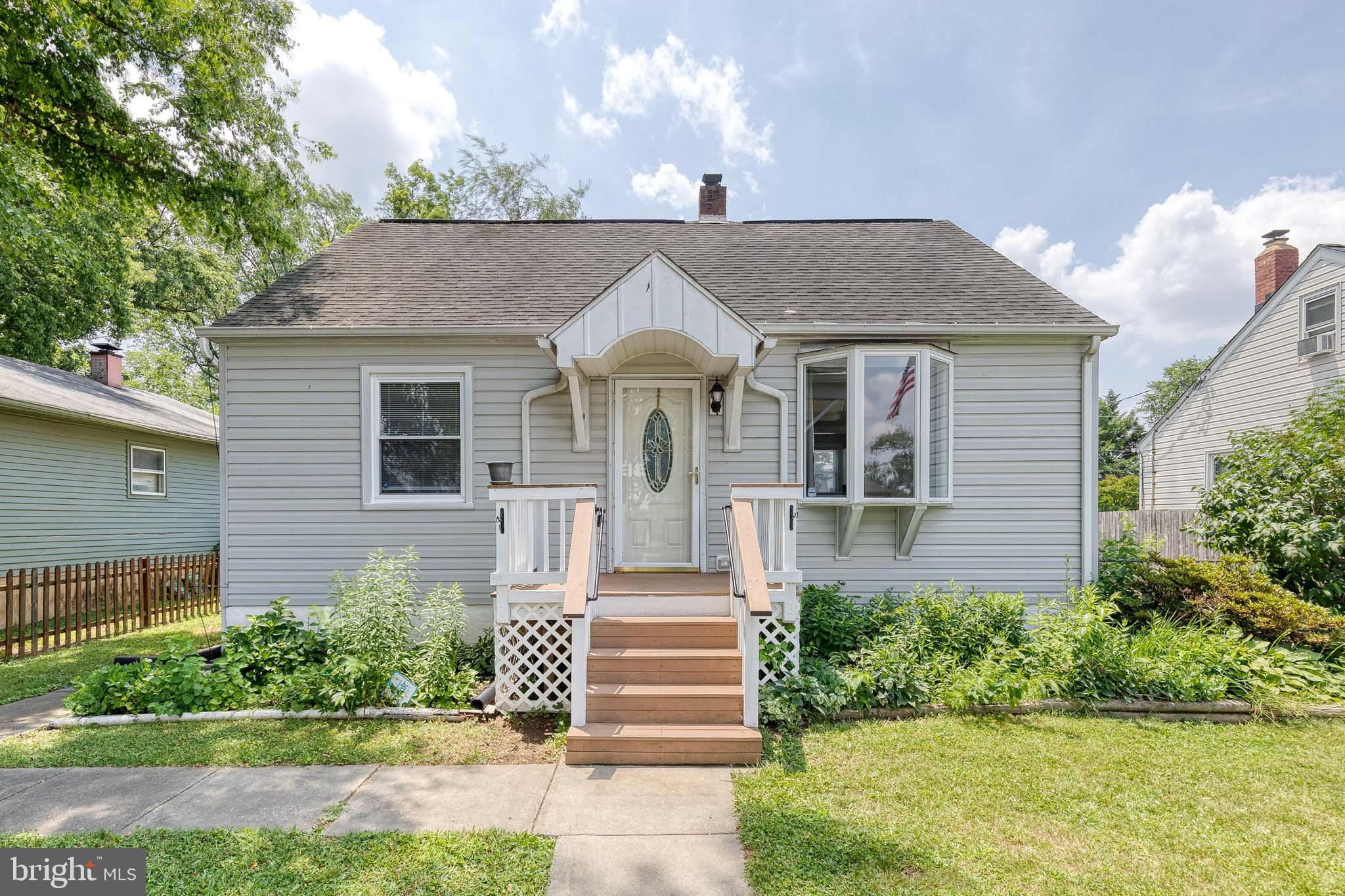 113 West Hilltop Road Baltimore, MD 21225 - Photo 1 of 45