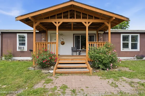 $338,999 | 106 West Railroad Clark Fork, Clark Fork, ID 83811