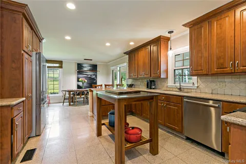 $949,000 | 26 Hickory Ridge Road, Brewster, NY 10509