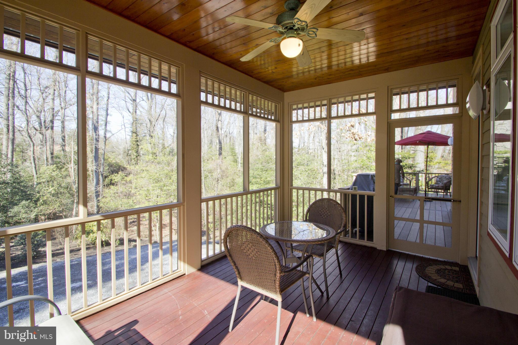 413 Old County Road Severna Park, MD 21146 - Photo 17 of 28 Interior (General)