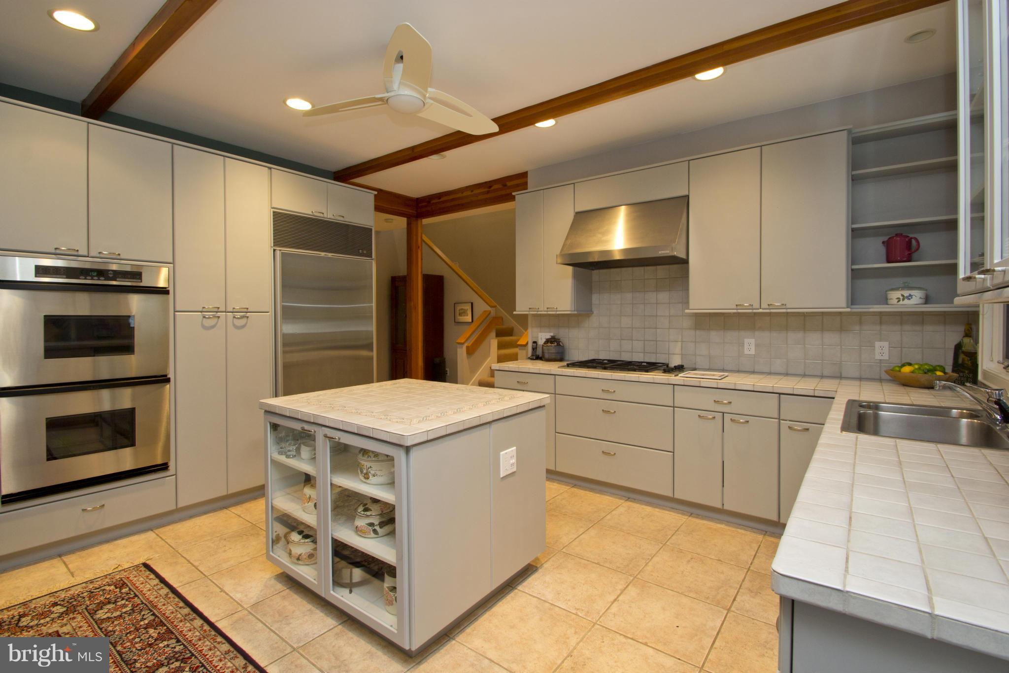 413 Old County Road Severna Park, MD 21146 - Photo 5 of 28 Kitchen