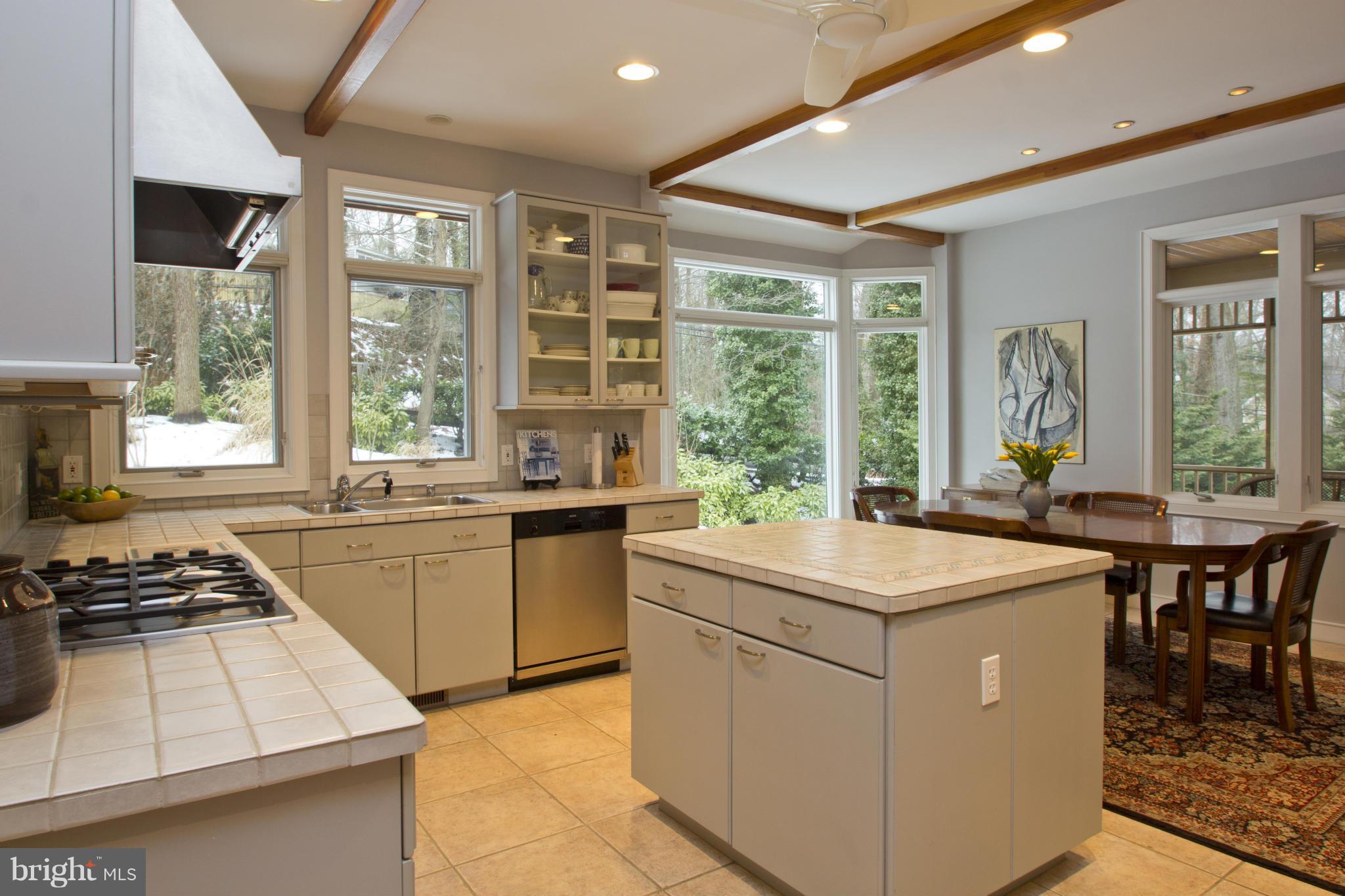 413 Old County Road Severna Park, MD 21146 - Photo 6 of 28 Kitchen