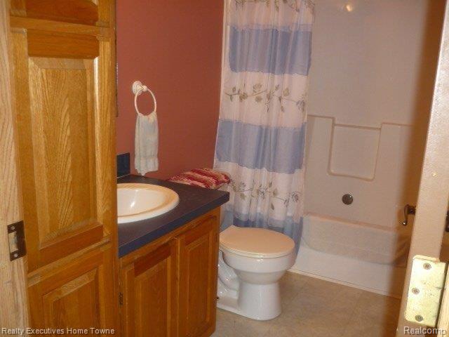 9570 Avoca Road Avoca, MI 48006 - Photo 21 of 35 P1220292.JPG
