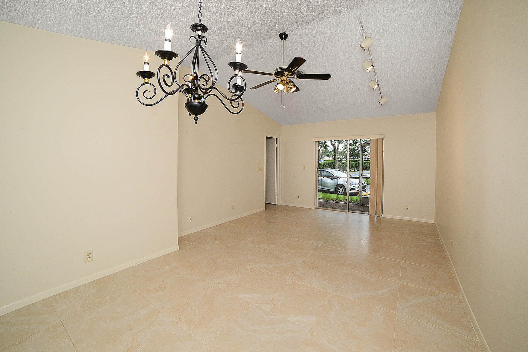 9941 Three Lakes Circle Boca Raton, FL 33428 - Photo 14 of 24 AK2_9971A