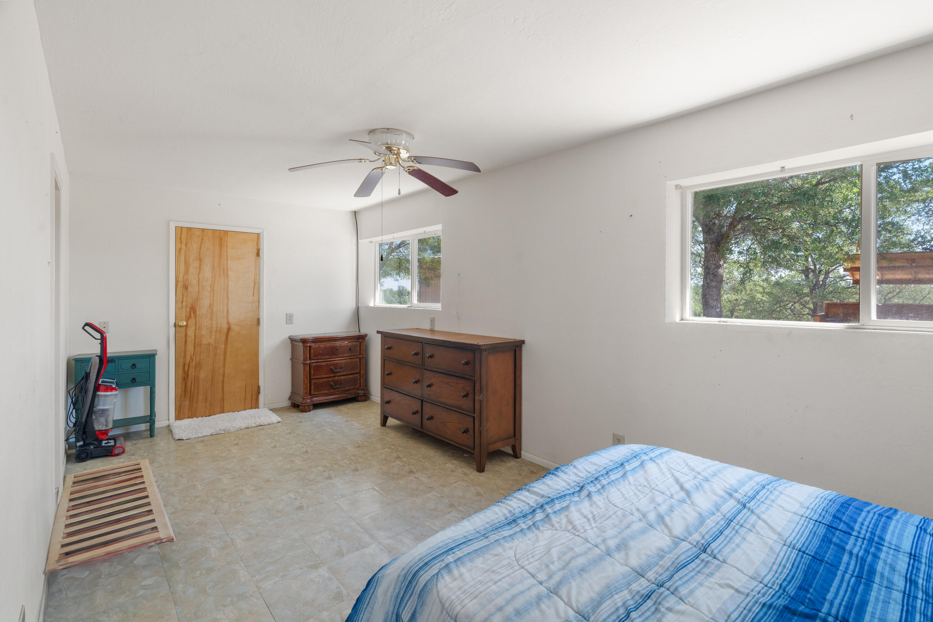 16720 Blue Oak Road Cottonwood, CA 96022 - Photo 16 of 35 a bedroom with a bed and a window