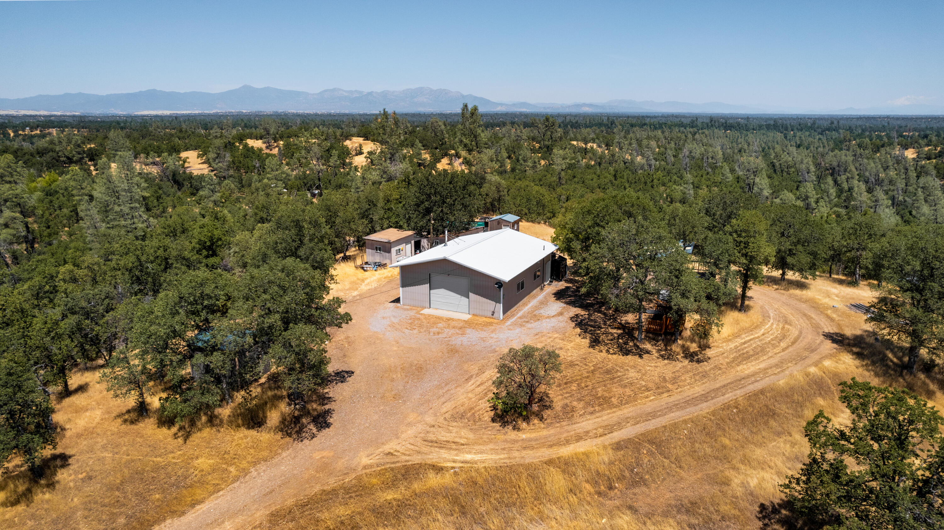 16720 Blue Oak Road Cottonwood, CA 96022 - Photo 25 of 35 a view of a city