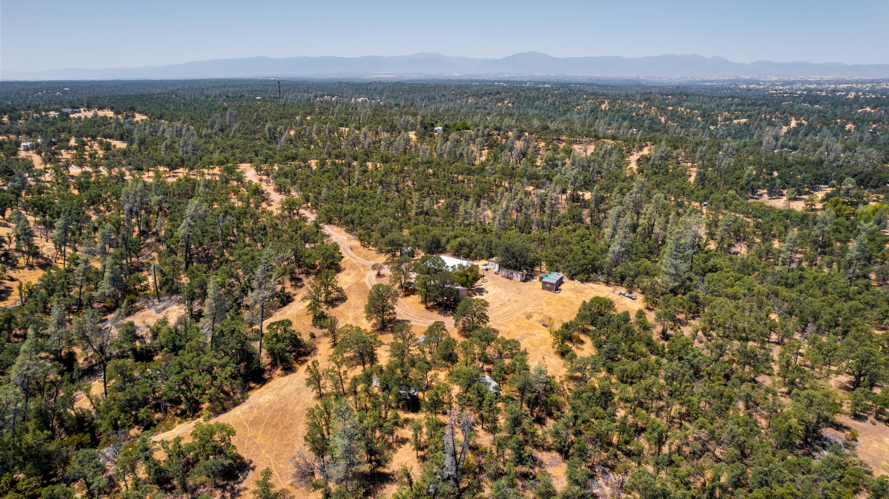 16720 Blue Oak Road Cottonwood, CA 96022 - Photo 31 of 35 a view of city and mountain