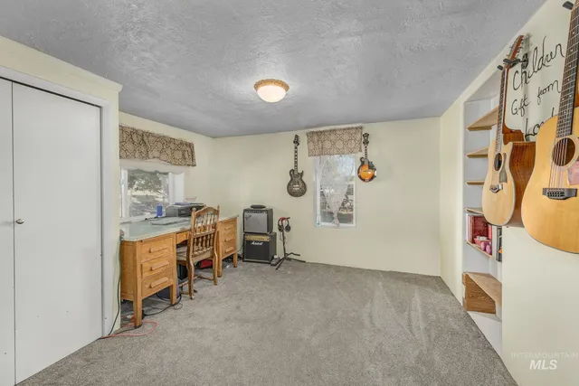 $425,000 | 3961 John Day Highway, Vale, OR 97918