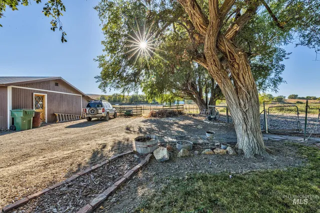 $425,000 | 3961 John Day Highway, Vale, OR 97918