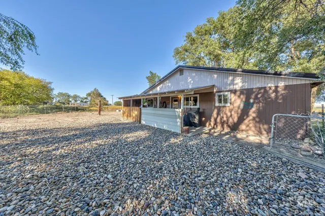 $425,000 | 3961 John Day Highway, Vale, OR 97918