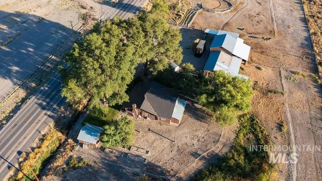 $425,000 | 3961 John Day Highway, Vale, OR 97918