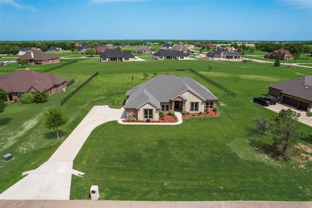 1044 Encino Court Wills Point, TX 75169 - Photo 3 of 36