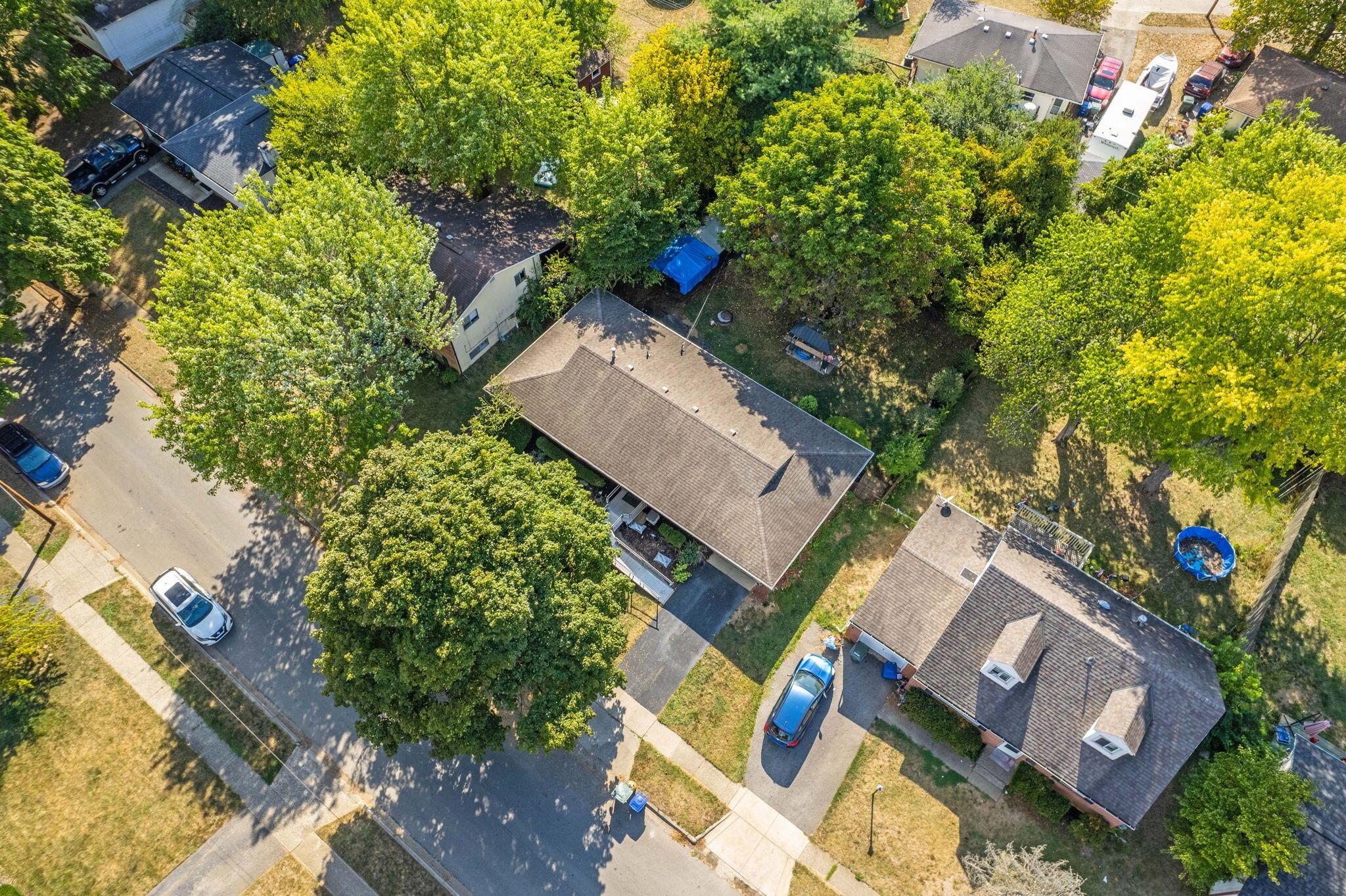 2815 Maywood Road Columbus, OH 43232 - Photo 5 of 45 5-web-or-mls-DJI_0045