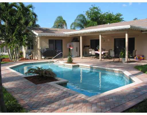 3602 Bridge Road Cooper City, FL 33026 - Photo 2 of 10 Swimming Pool/Hot Tub/Sauna