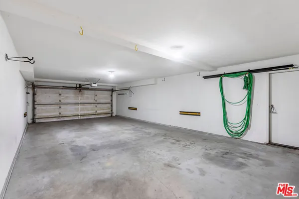 a picture of floor with a picture of a floor