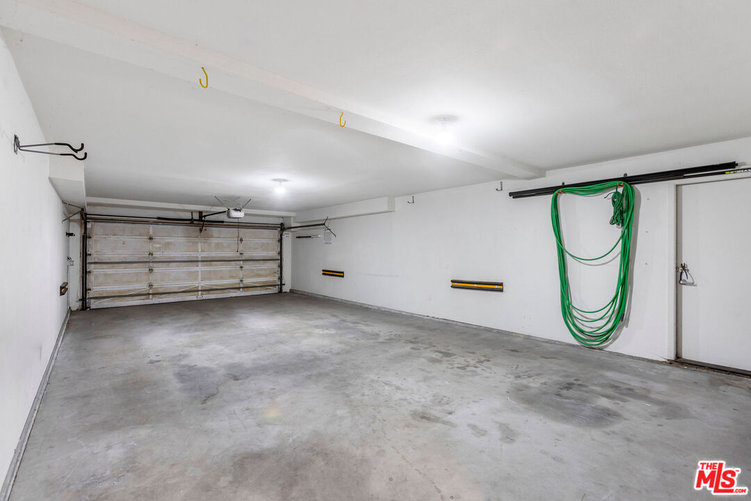 29 Lighthouse Street, Unit 3PH Venice, CA 90292 - Photo 22 of 25 a view of a storage & utility room