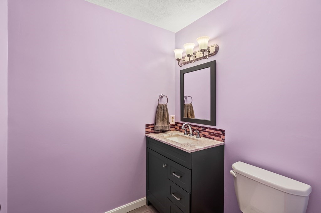 233 Oak Ridge Road, Unit 18 Plaistow, NH 03865 - Photo 11 of 27 Gallery Image 11