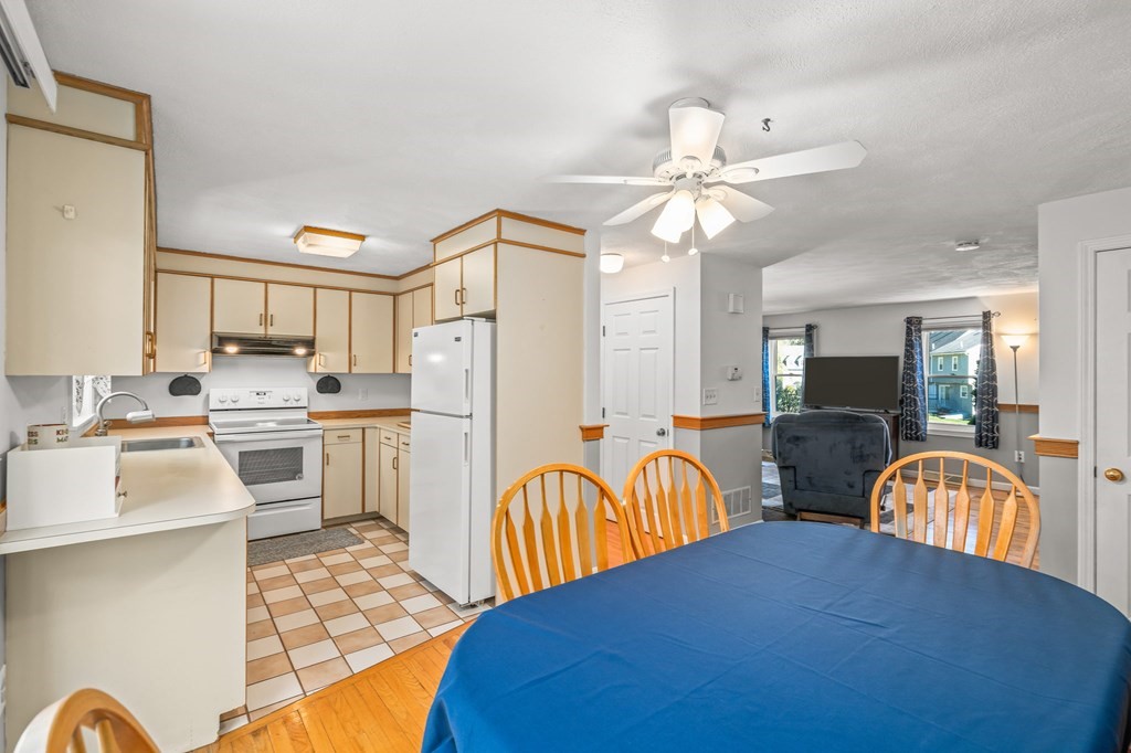 233 Oak Ridge Road, Unit 18 Plaistow, NH 03865 - Photo 7 of 27 Gallery Image 7