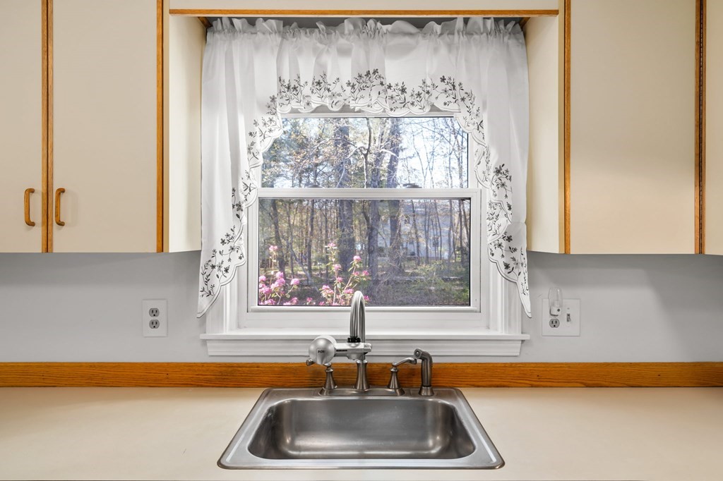 233 Oak Ridge Road, Unit 18 Plaistow, NH 03865 - Photo 10 of 27 Gallery Image 10