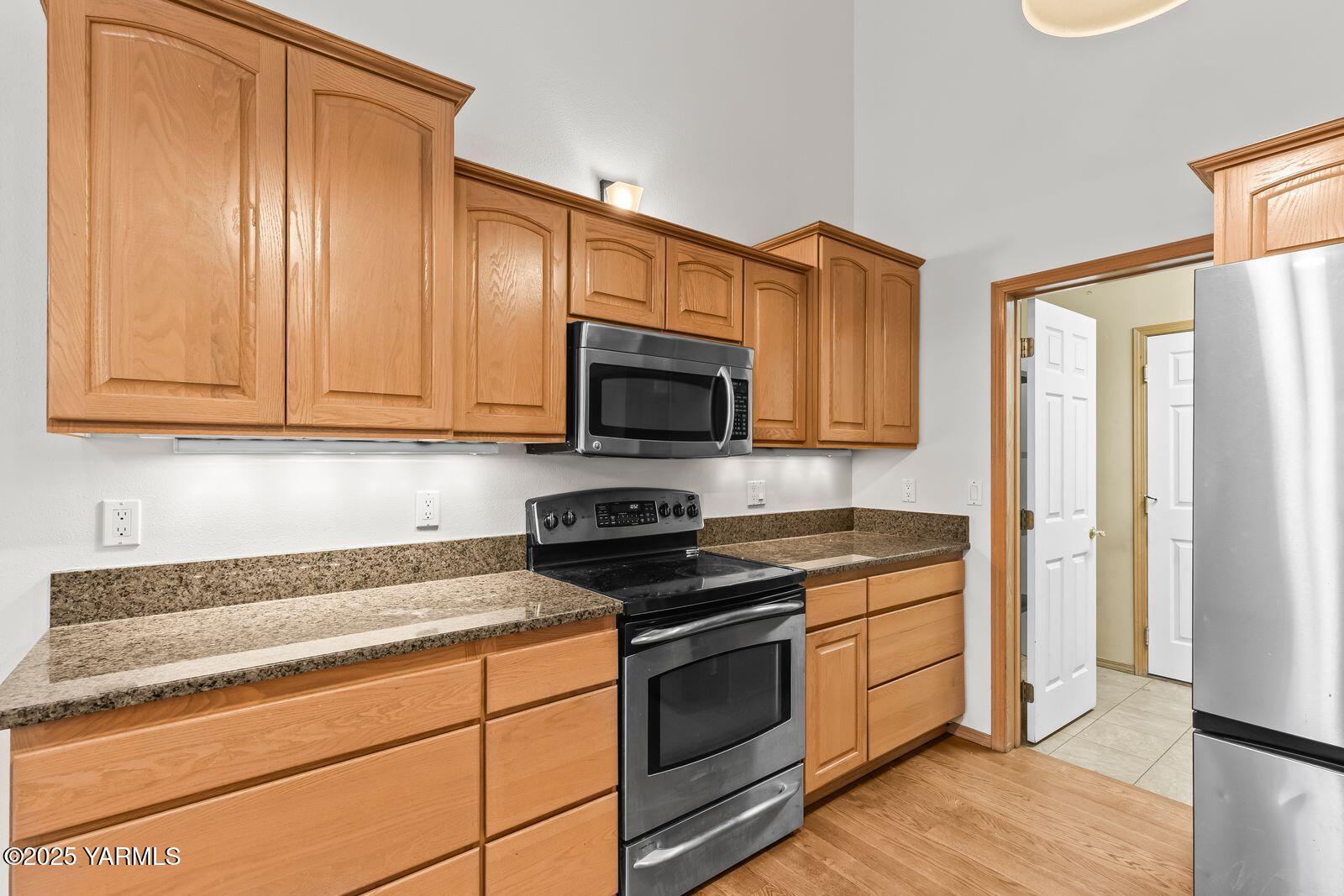 10709 Summitview Road Yakima, WA 98908 - Photo 14 of 32 10709 Summitview Ave010