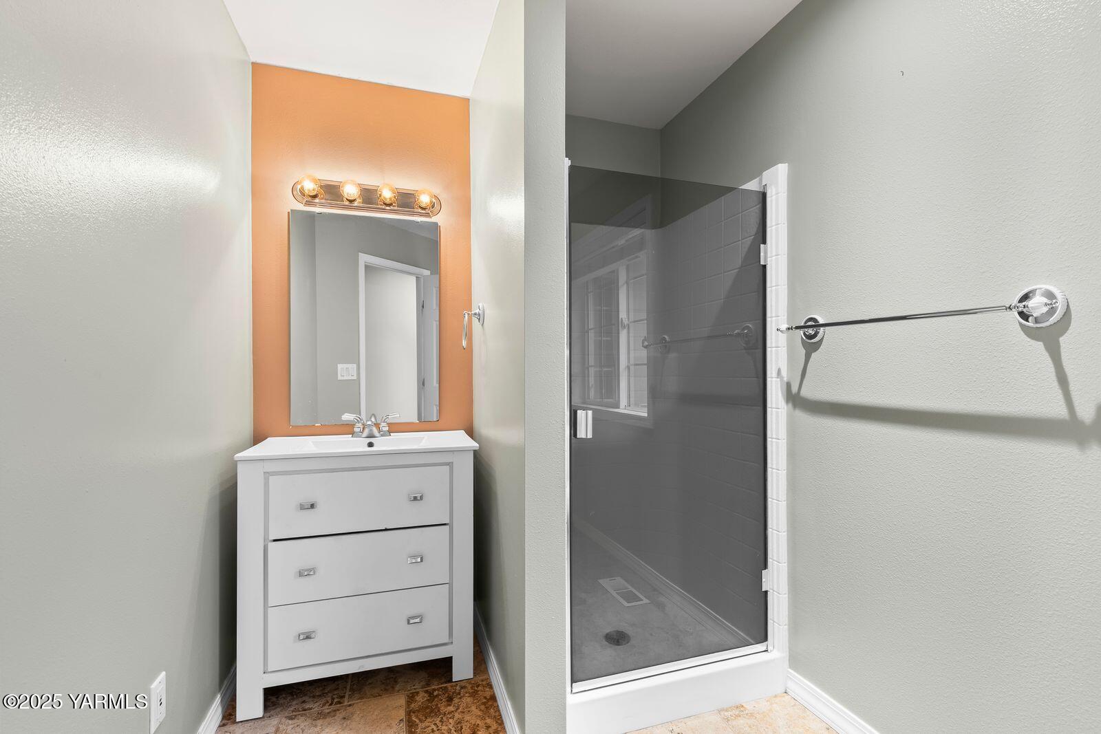 10709 Summitview Road Yakima, WA 98908 - Photo 24 of 32 10709 Summitview Ave021