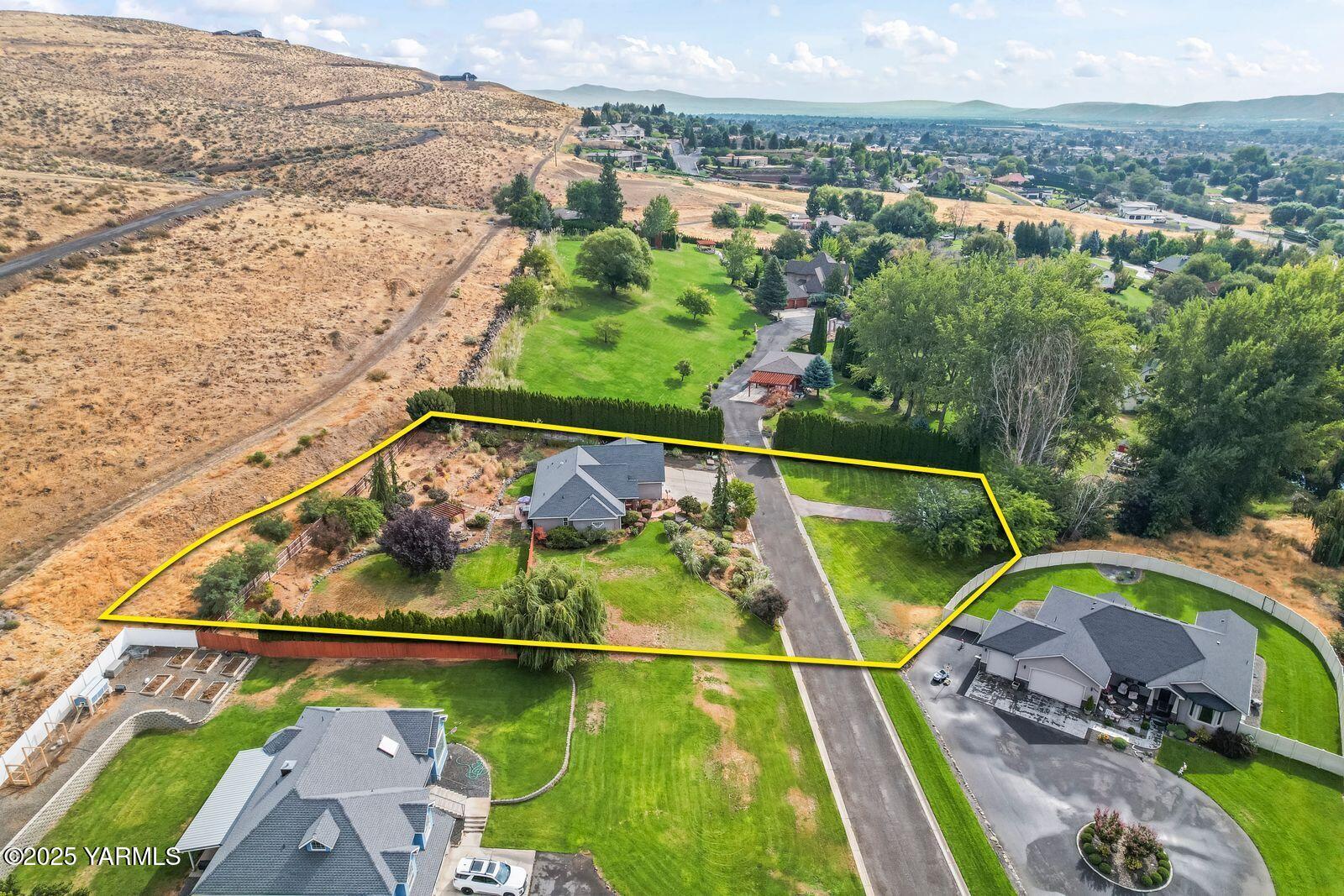 10709 Summitview Road Yakima, WA 98908 - Photo 7 of 32 a view of a lake with a ocean view