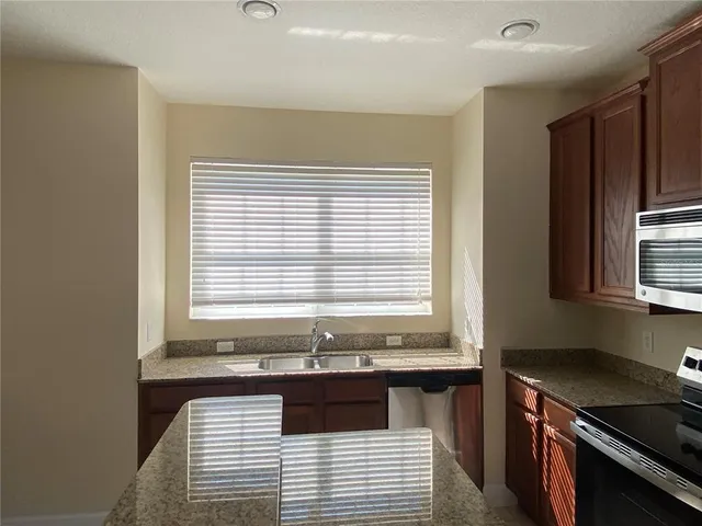 $2,300 | 834 Callista Cay Loop, Tarpon Springs, FL 34689