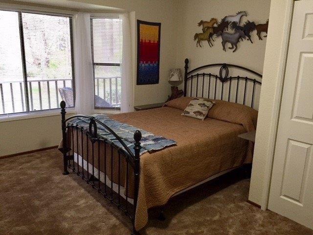 186 Sallsten Road Grants Pass, OR 97527 - Photo 18 of 34 Bedroom on the main level with a bay win