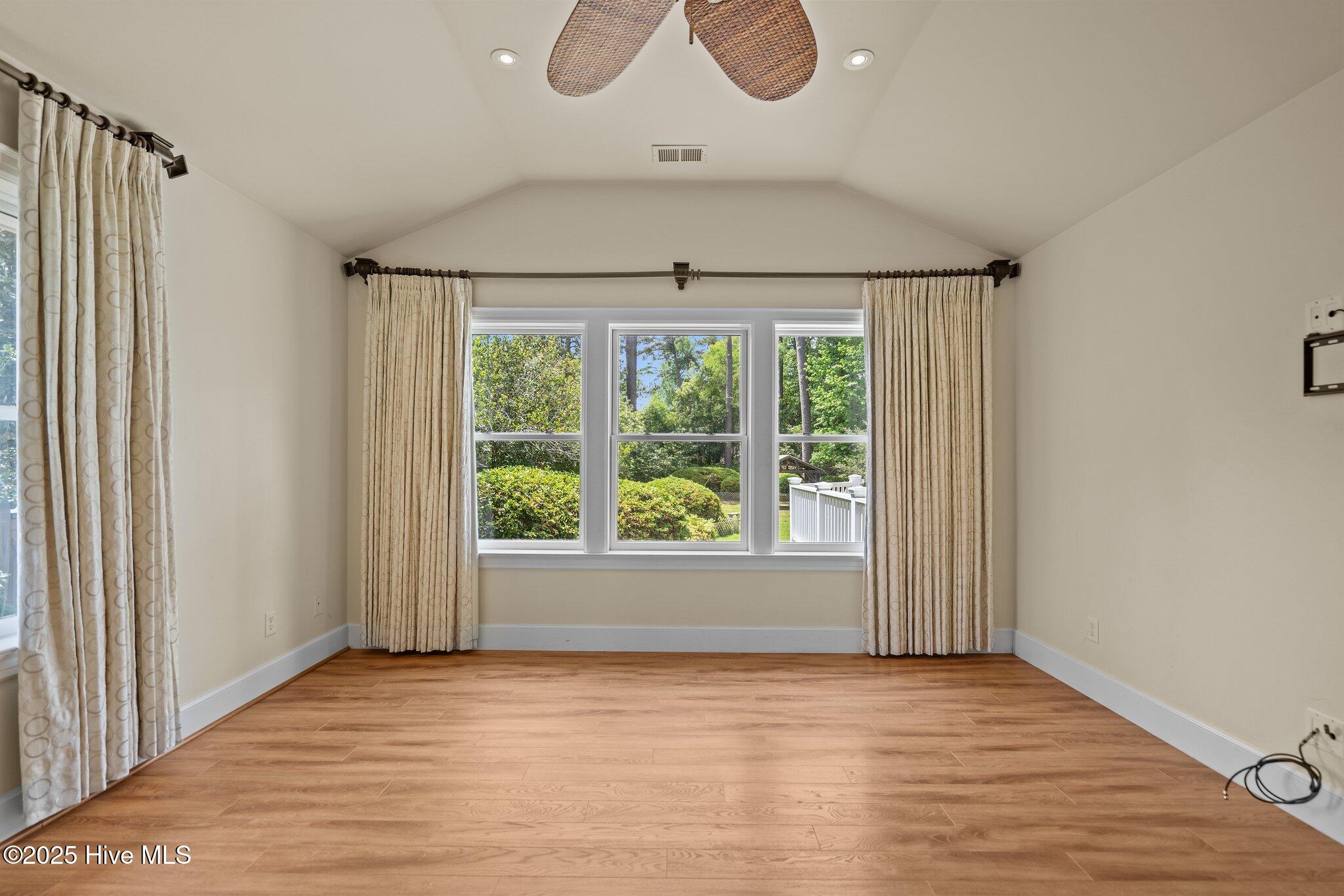 202 Colonial Drive Wilmington, NC 28403 - Photo 34 of 62 25-web-or-mls-DSC07633