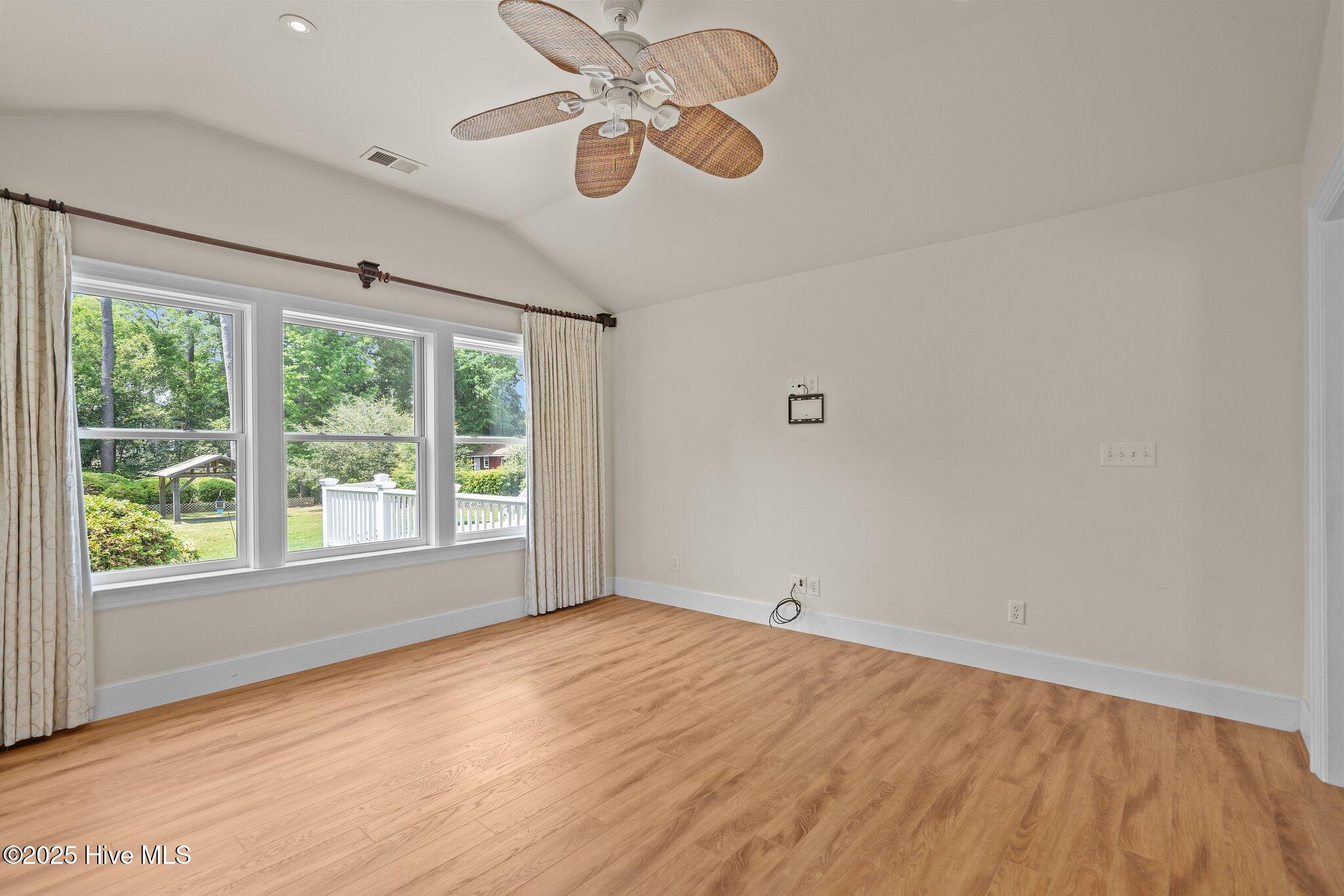 202 Colonial Drive Wilmington, NC 28403 - Photo 37 of 62 27-web-or-mls-DSC07639