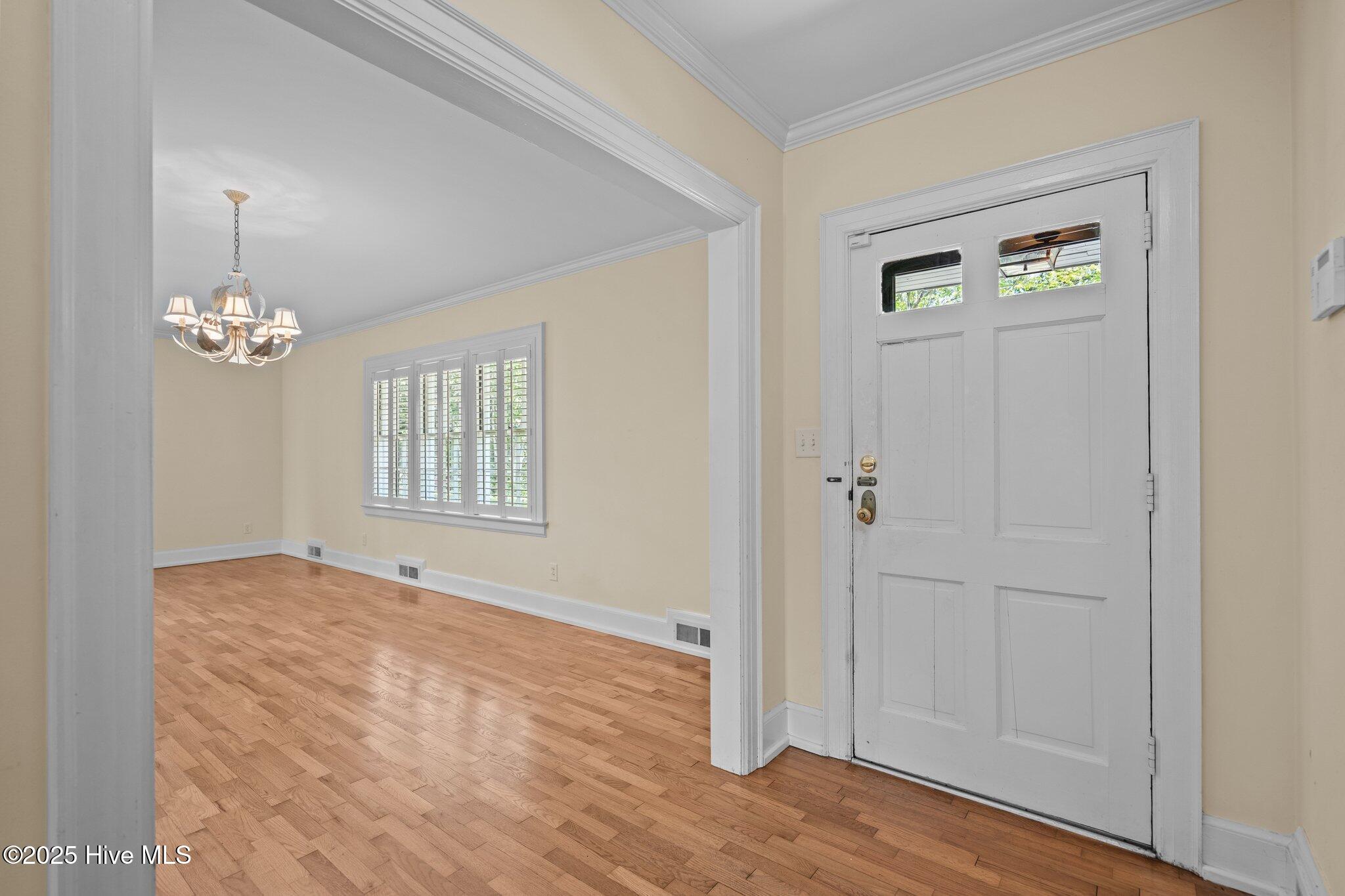 202 Colonial Drive Wilmington, NC 28403 - Photo 4 of 62 28-web-or-mls-DSC07642