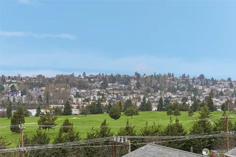 $379,000 | 2530 15th Avenue West, Unit 603, Seattle, WA 98119