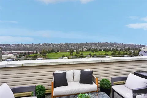 $379,000 | 2530 15th Avenue West, Unit 603, Seattle, WA 98119