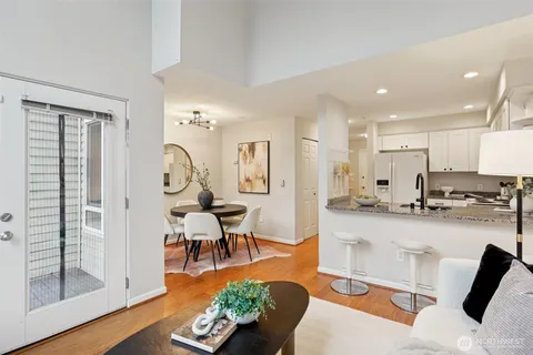 $379,000 | 2530 15th Avenue West, Unit 603, Seattle, WA 98119