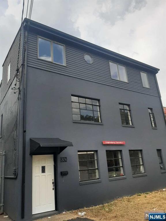 830 River Road Edgewater, NJ 07020 - Photo 8 of 23