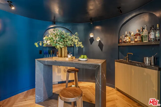 $5,995,000 | 1437 Belfast Drive, Los Angeles, CA 90069