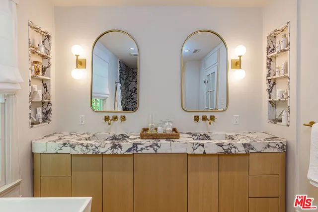 $5,995,000 | 1437 Belfast Drive, Los Angeles, CA 90069