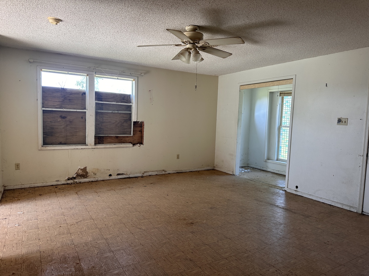 1199 Pershing Road West Frankfort, IL 62896 - Photo 8 of 20 Gallery Image 8