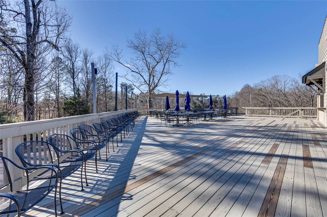203 Snead Lane Westminster, SC 29693 - Photo 28 of 45 AlFresco eating space